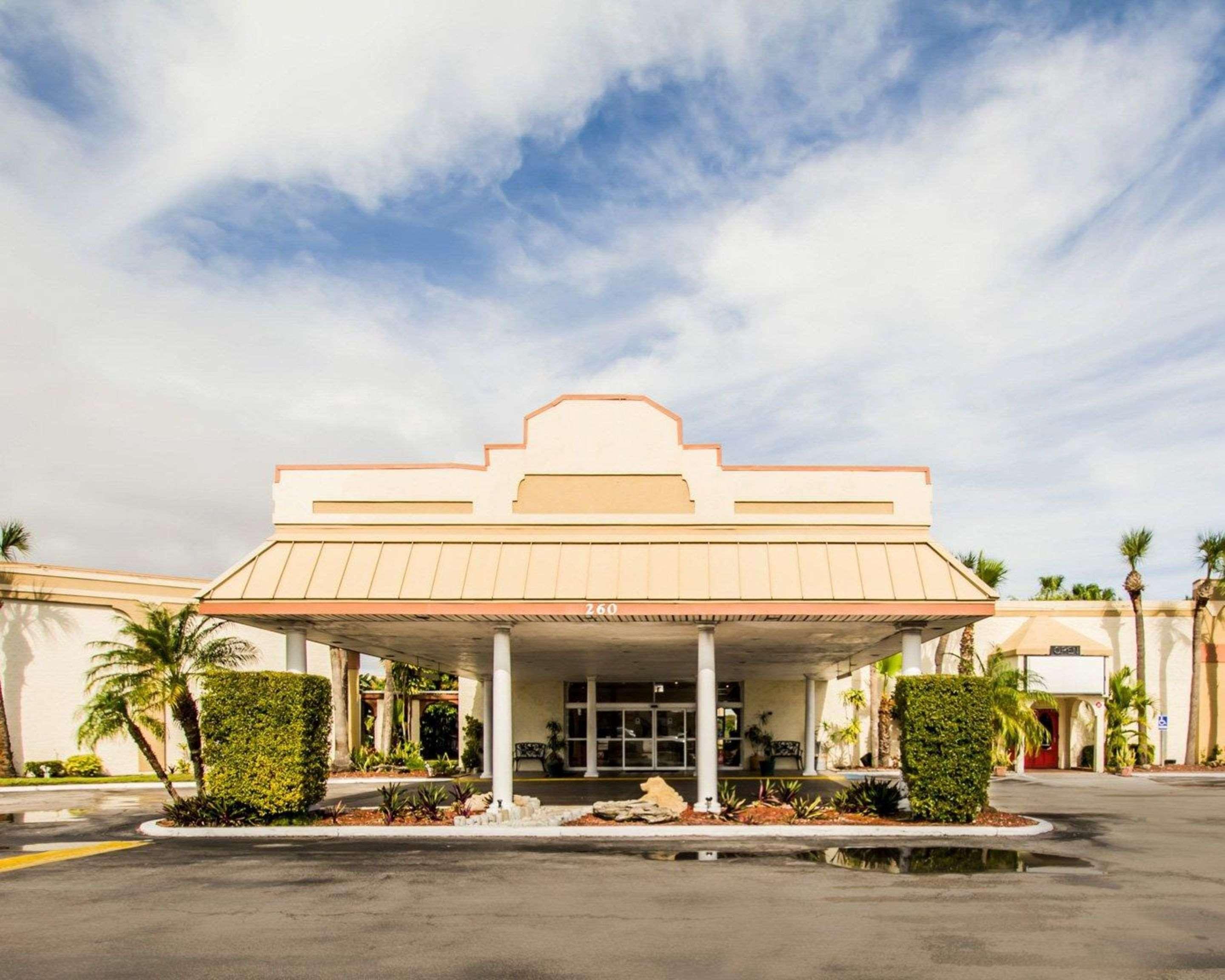 Lodge Econo Port Canaveral Area