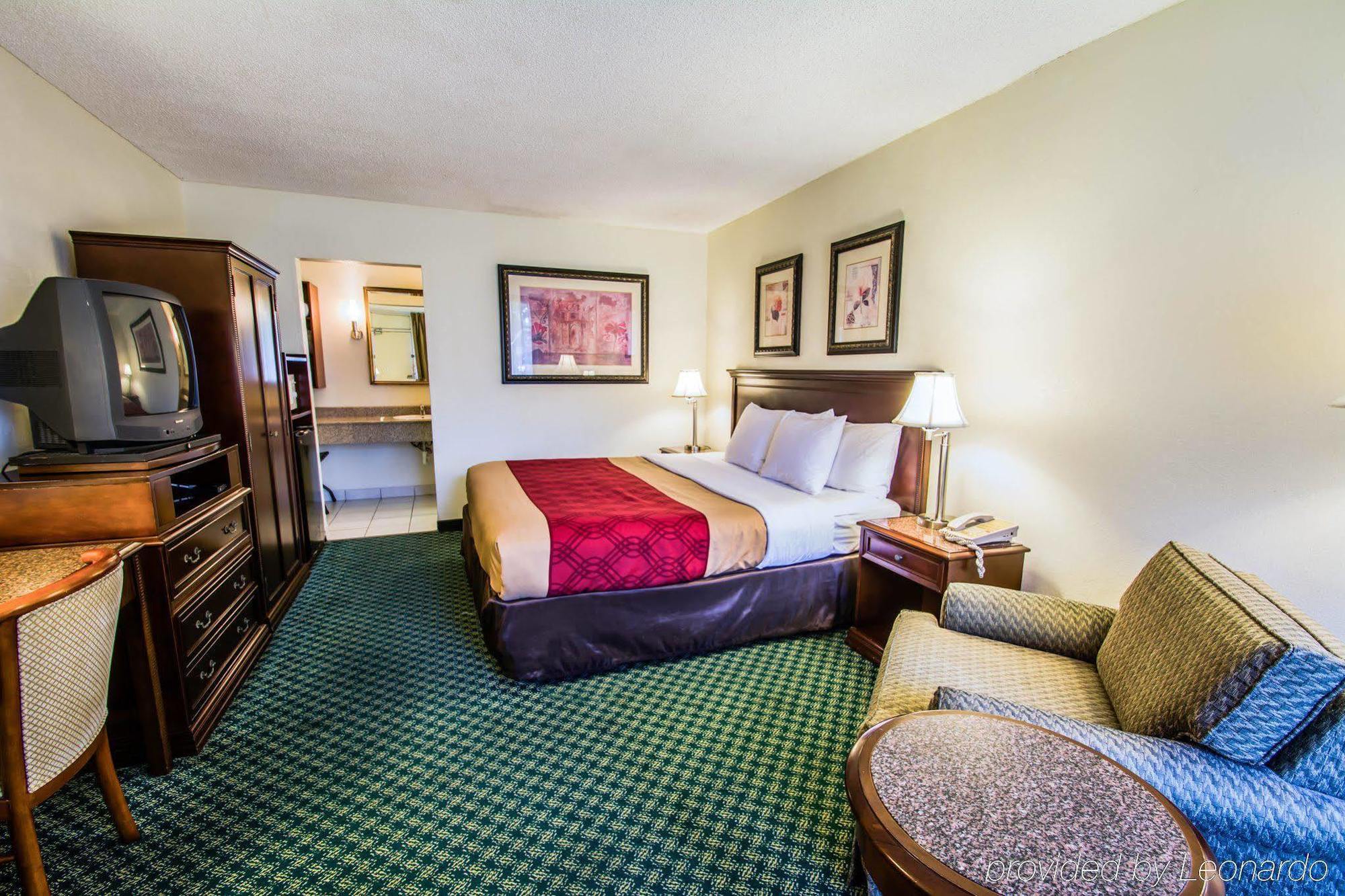 Lodge Econo Port Canaveral Area